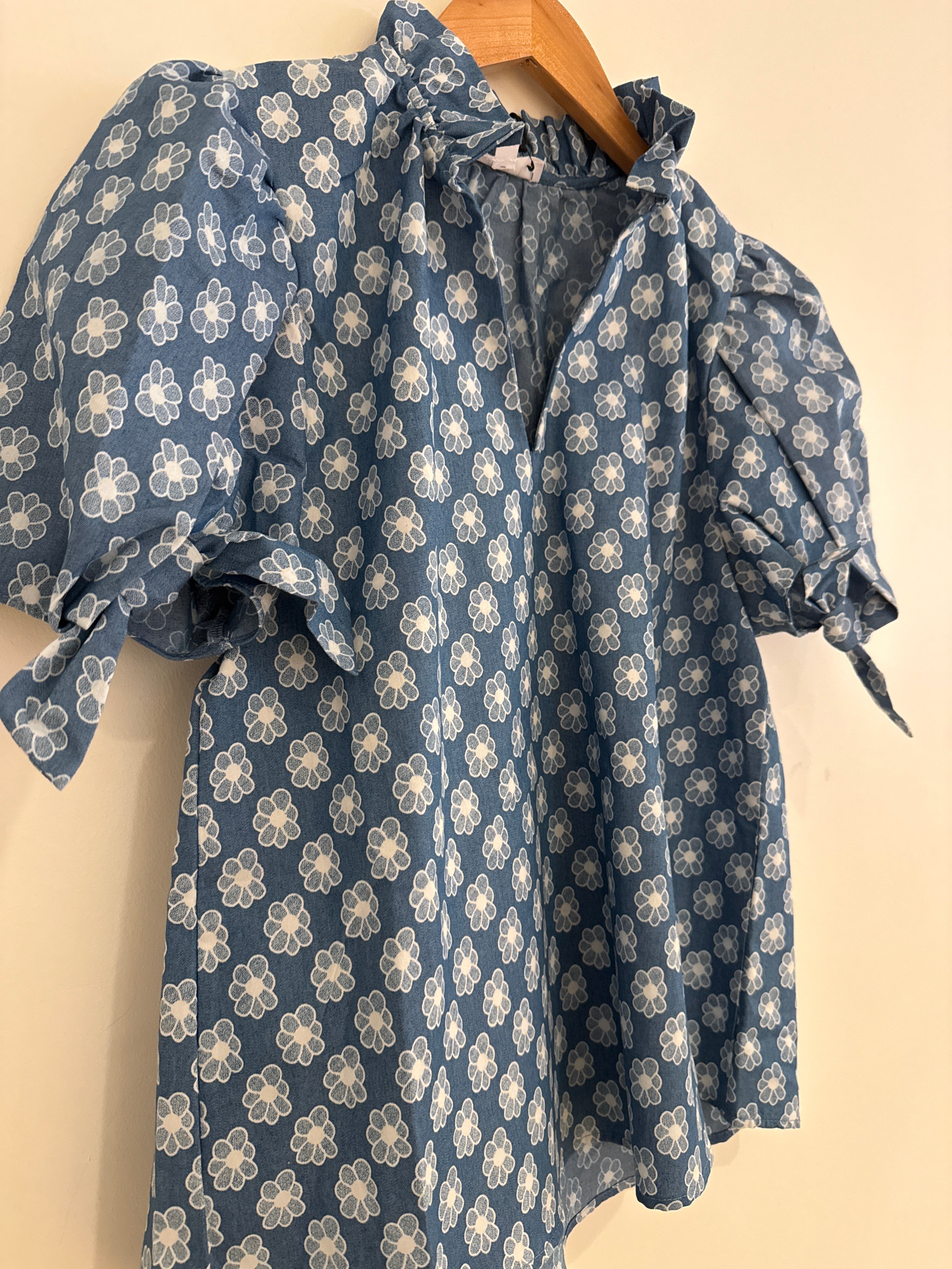 RR Chambray Flower Top