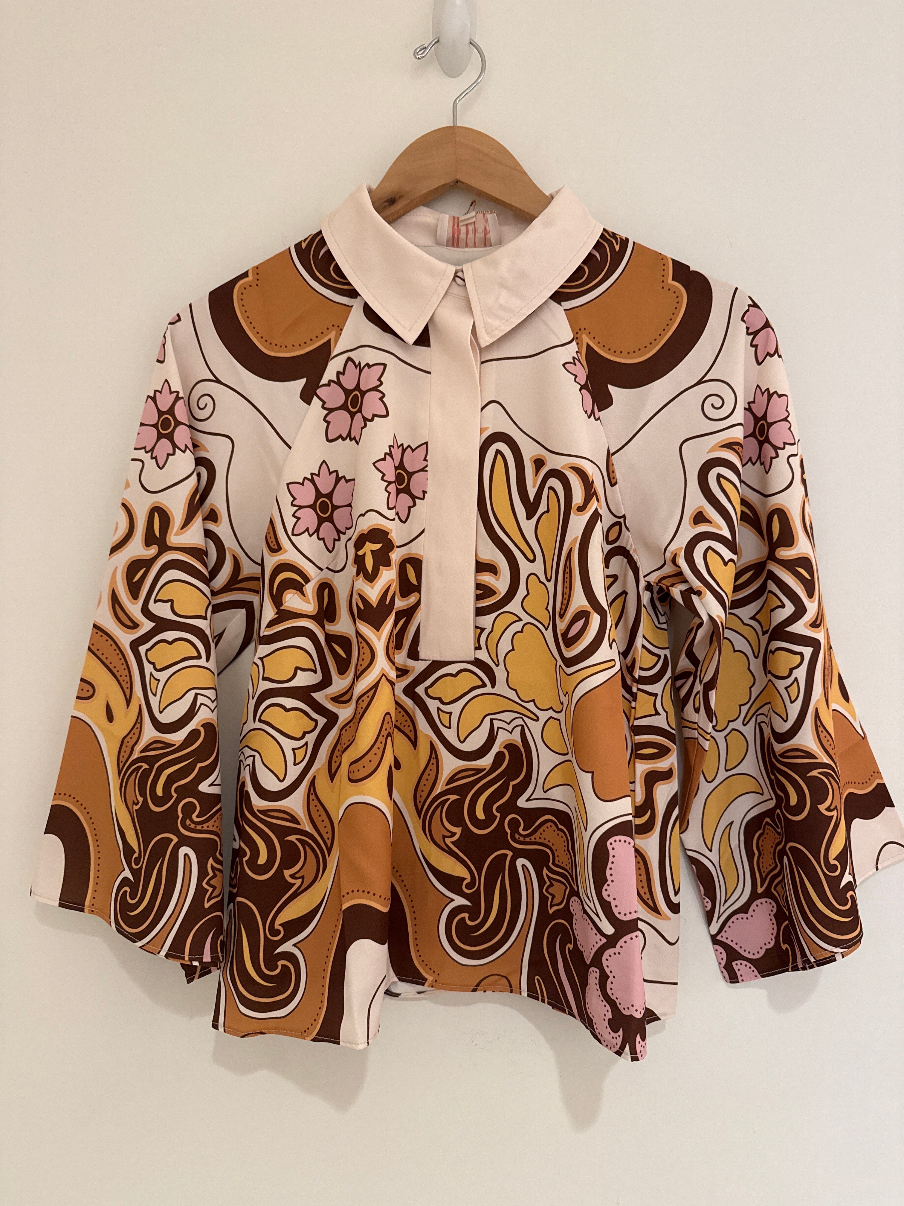 Retro Print Collared Swing Top