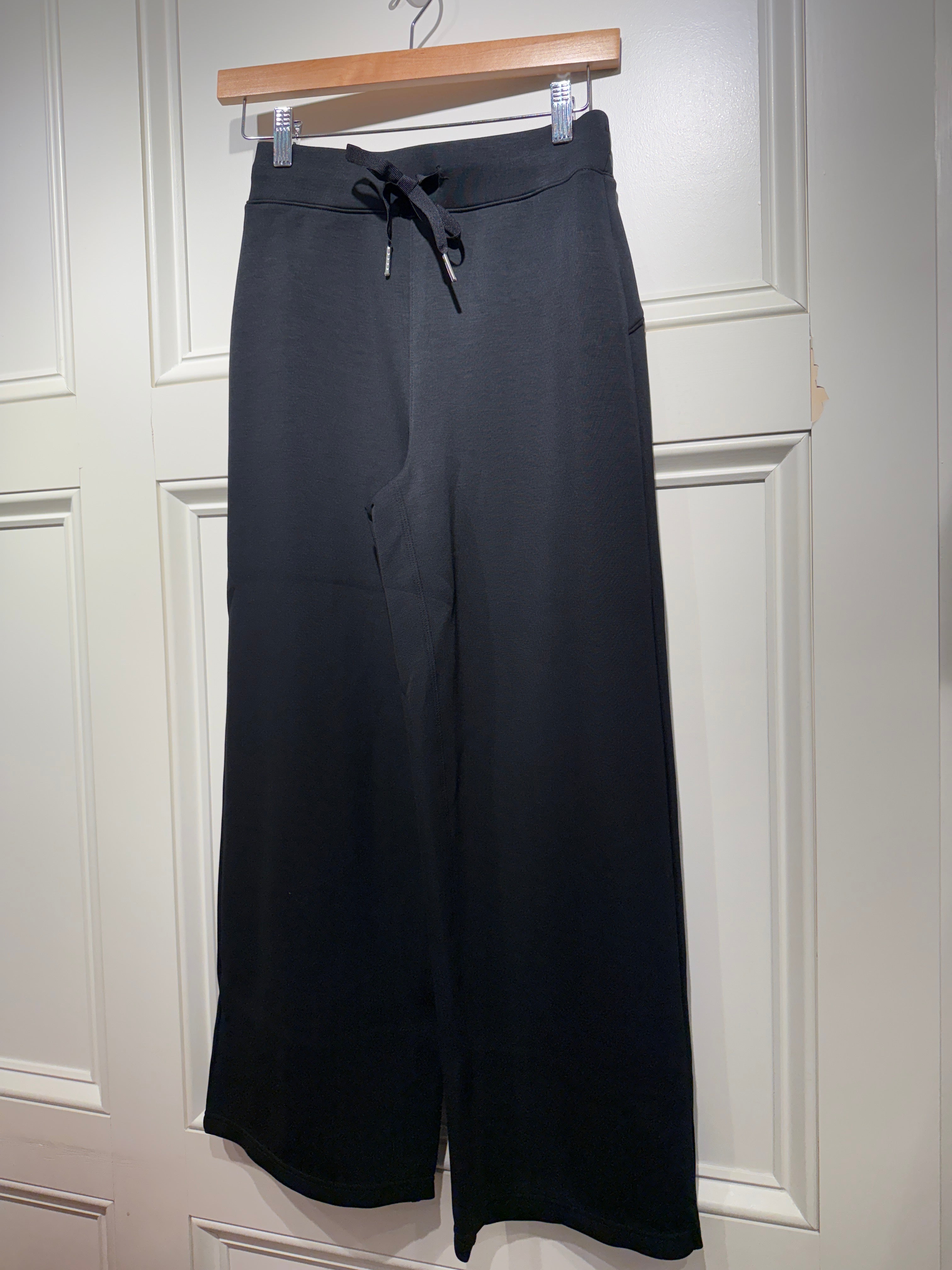 Elliott Lauren Wide Leg Leisure Pant