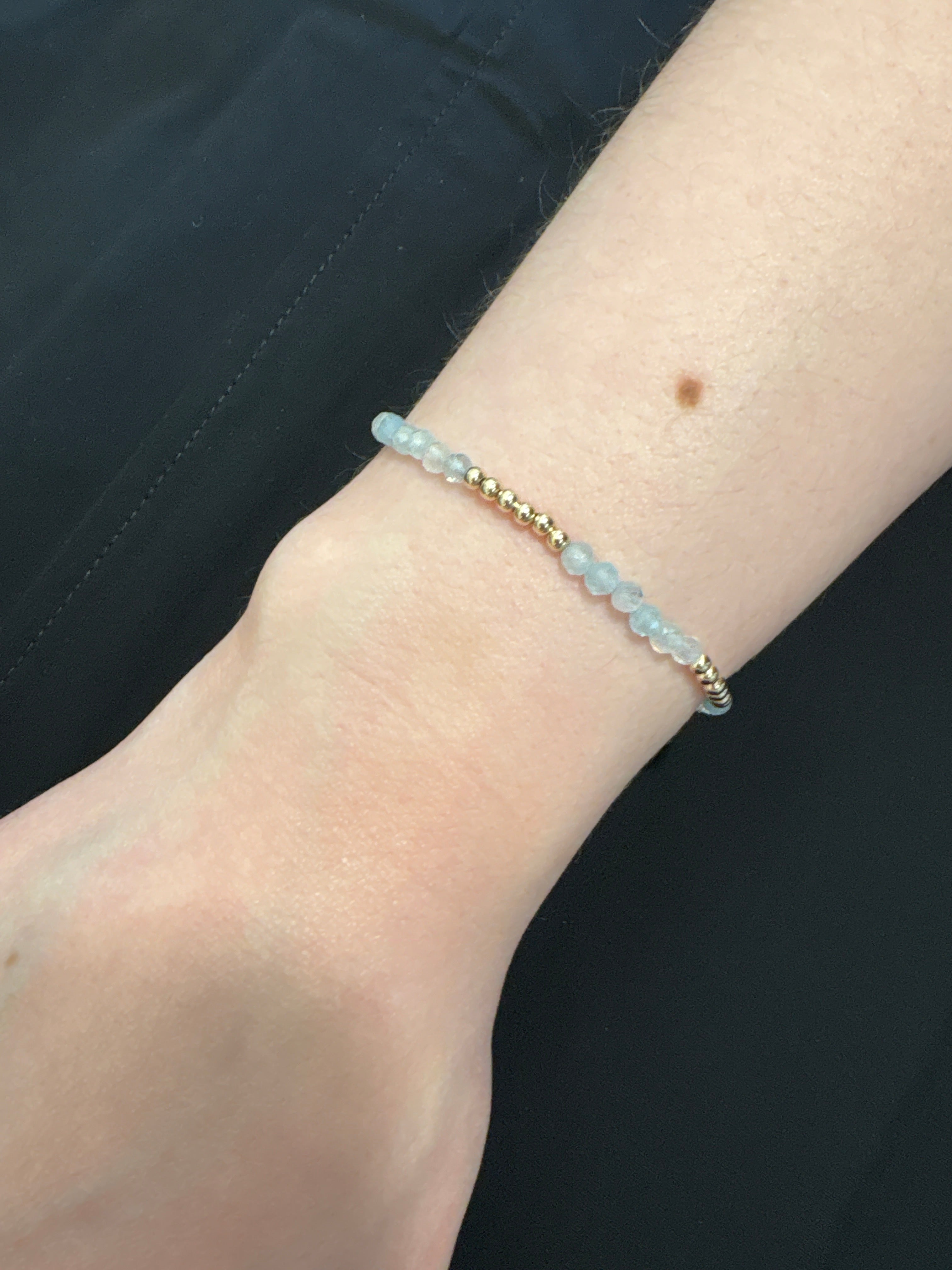 E Newton Blissful 2.5mm Aquamarine