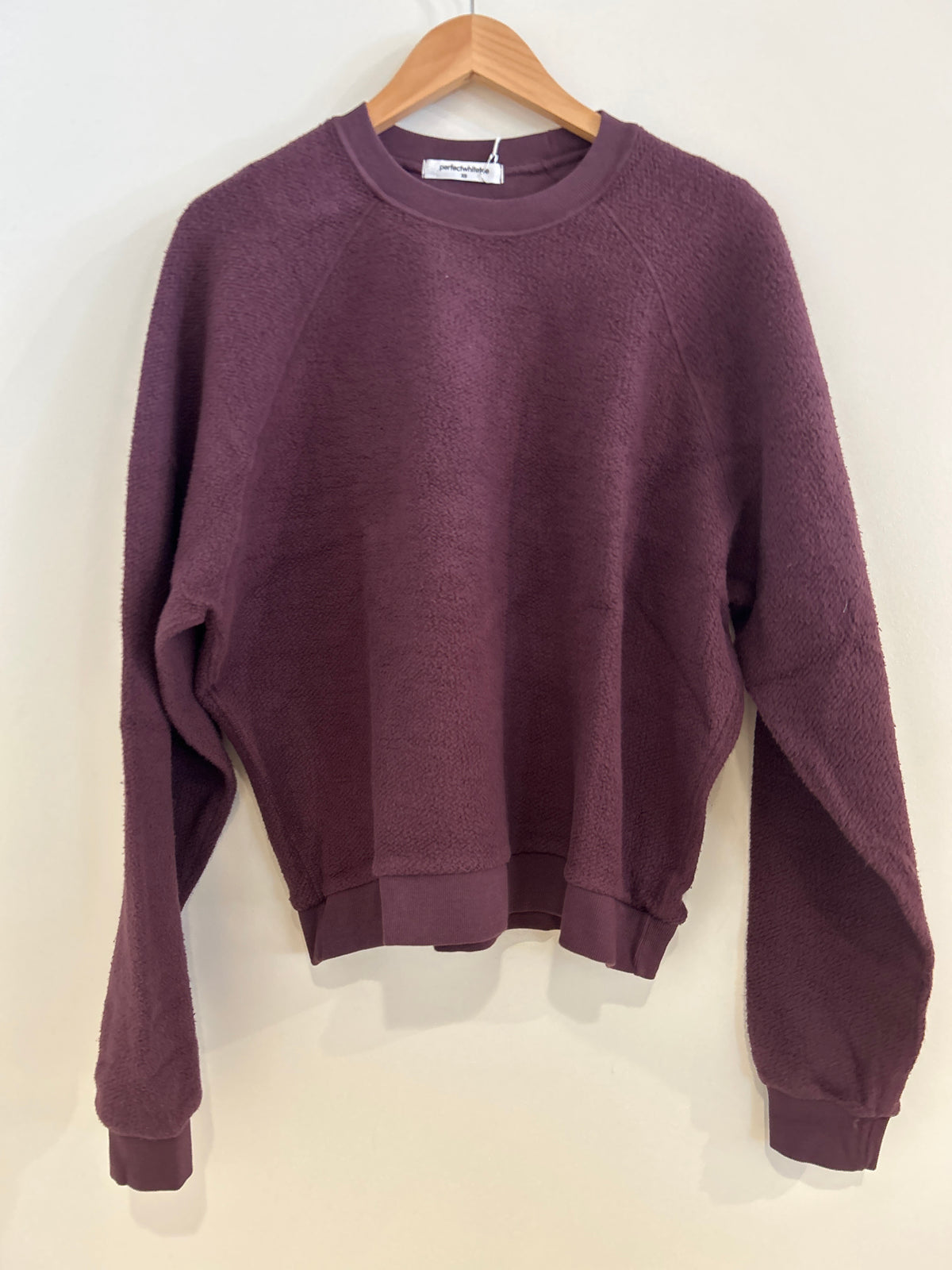 Perfect White Tee Oversized Sweatshirt Cherry Laquer