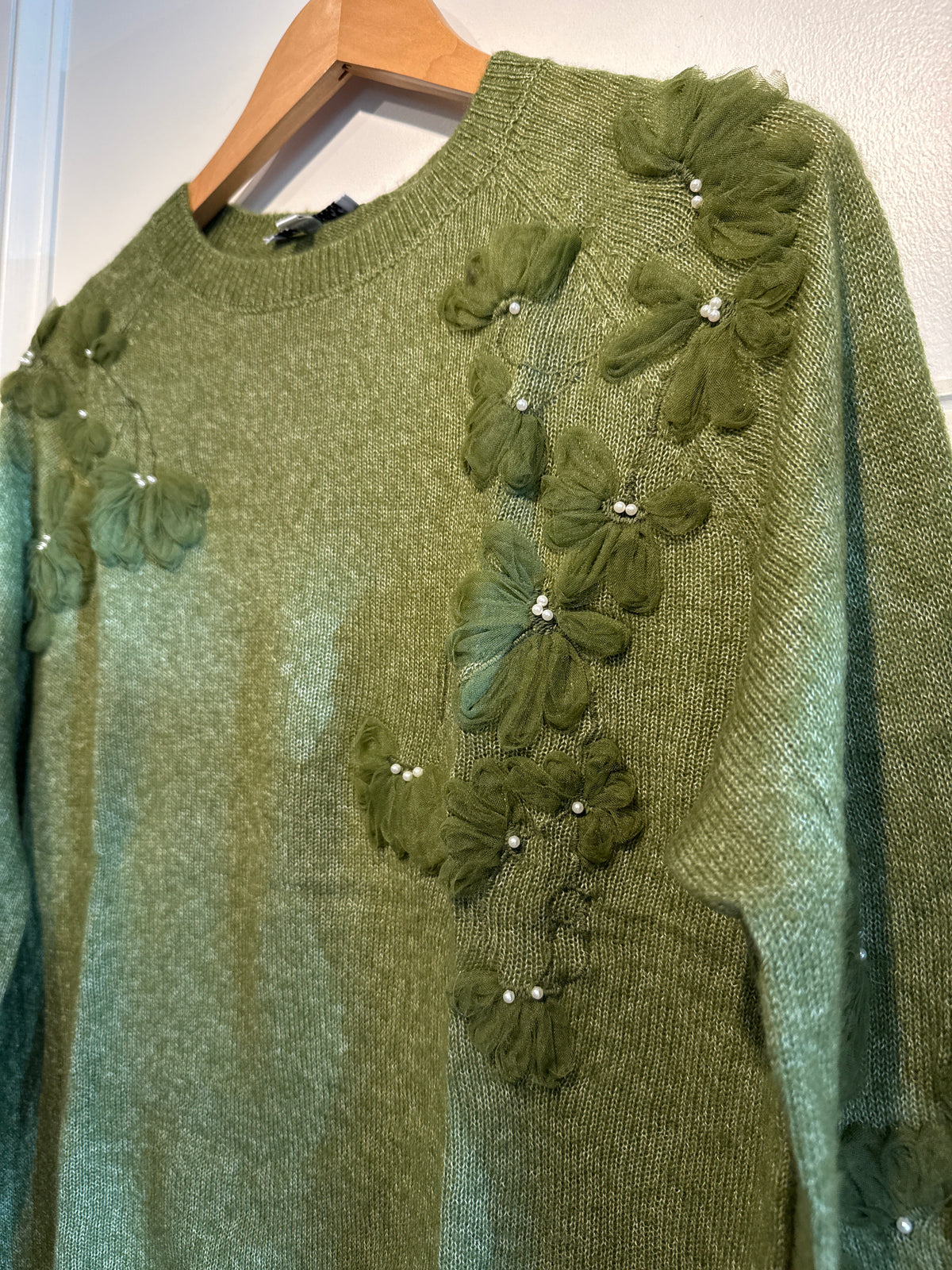 Jessie Liu Cashmere Blend Sweater With Applique