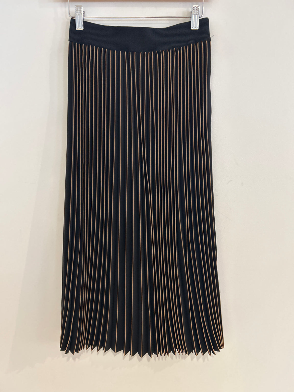Elliott Lauren Mini Pleat Skirt Black with Camel Accents