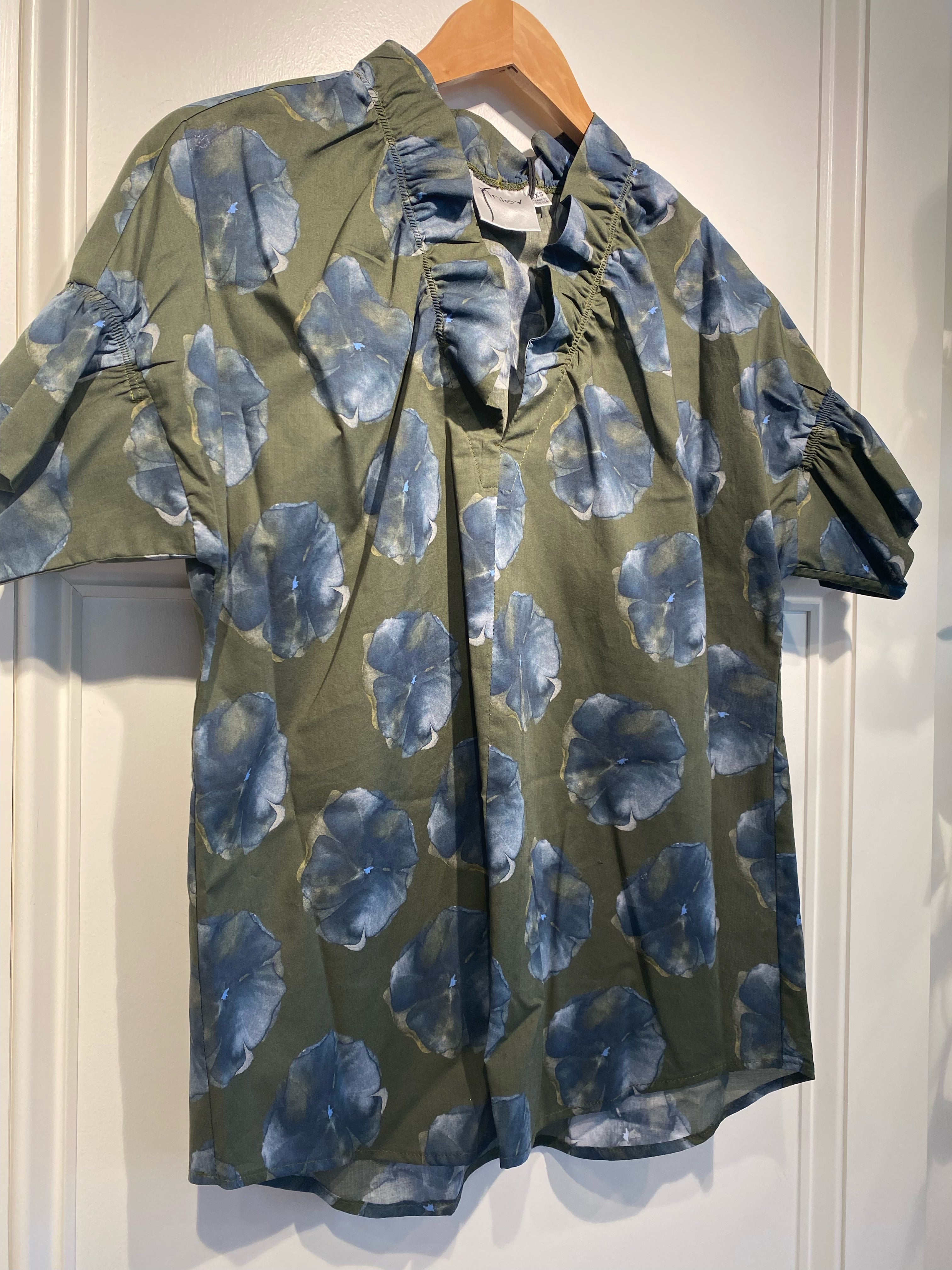 Finley Crosby Top Watercolor Olive