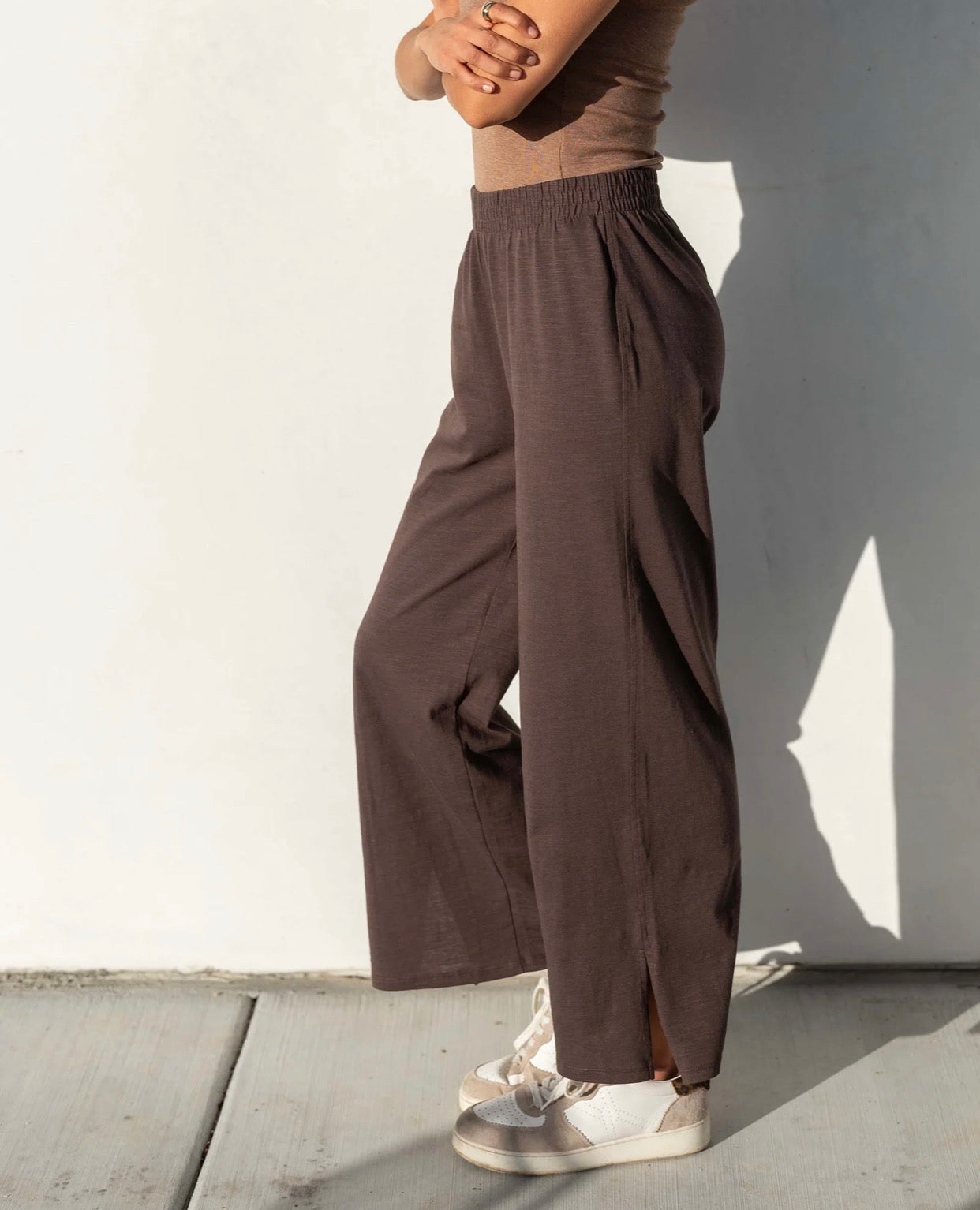 Mersea Traveler Tee Pants Brownstone