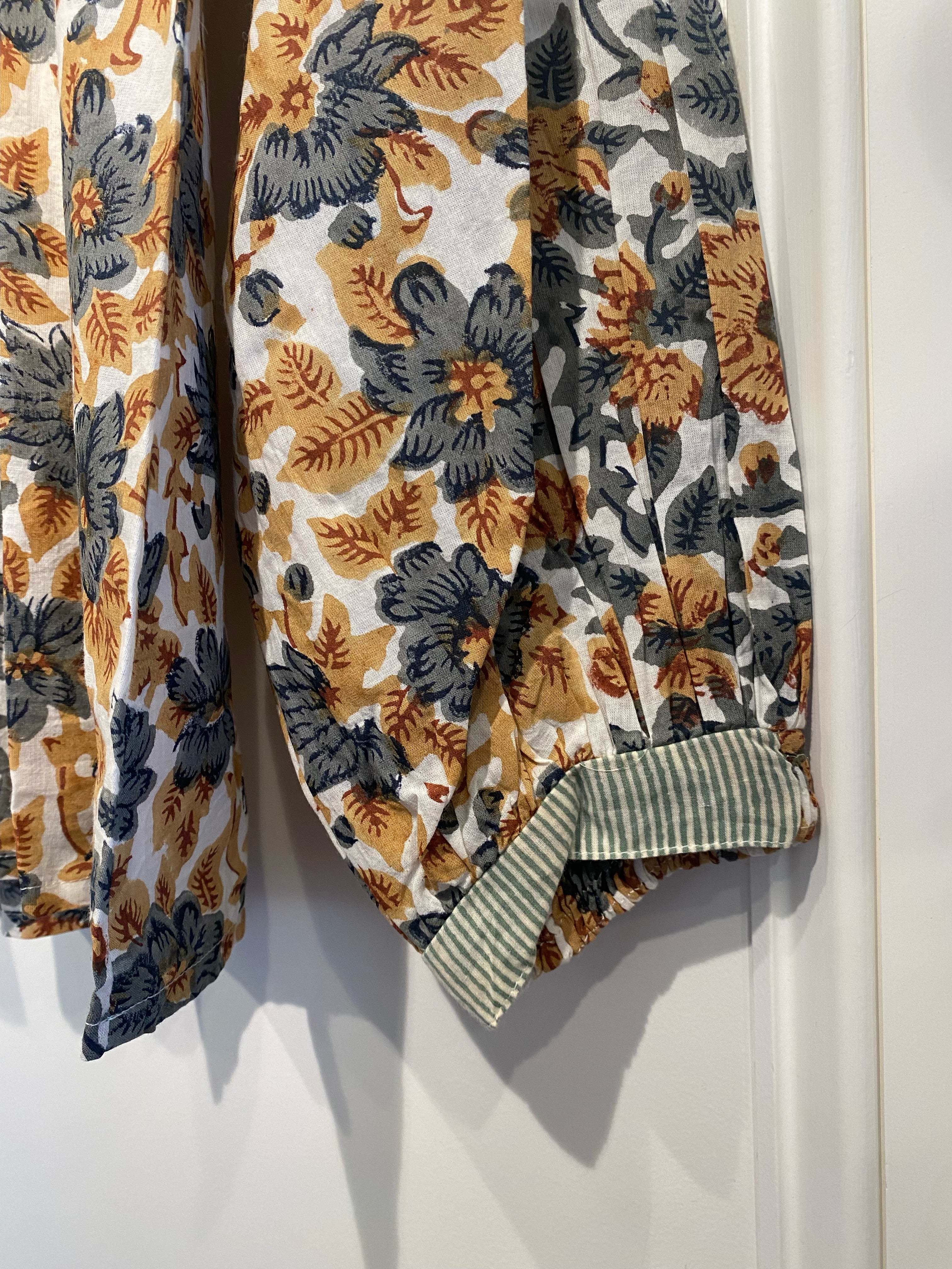 Anna Cate Brayden Blouse Toffee Floral