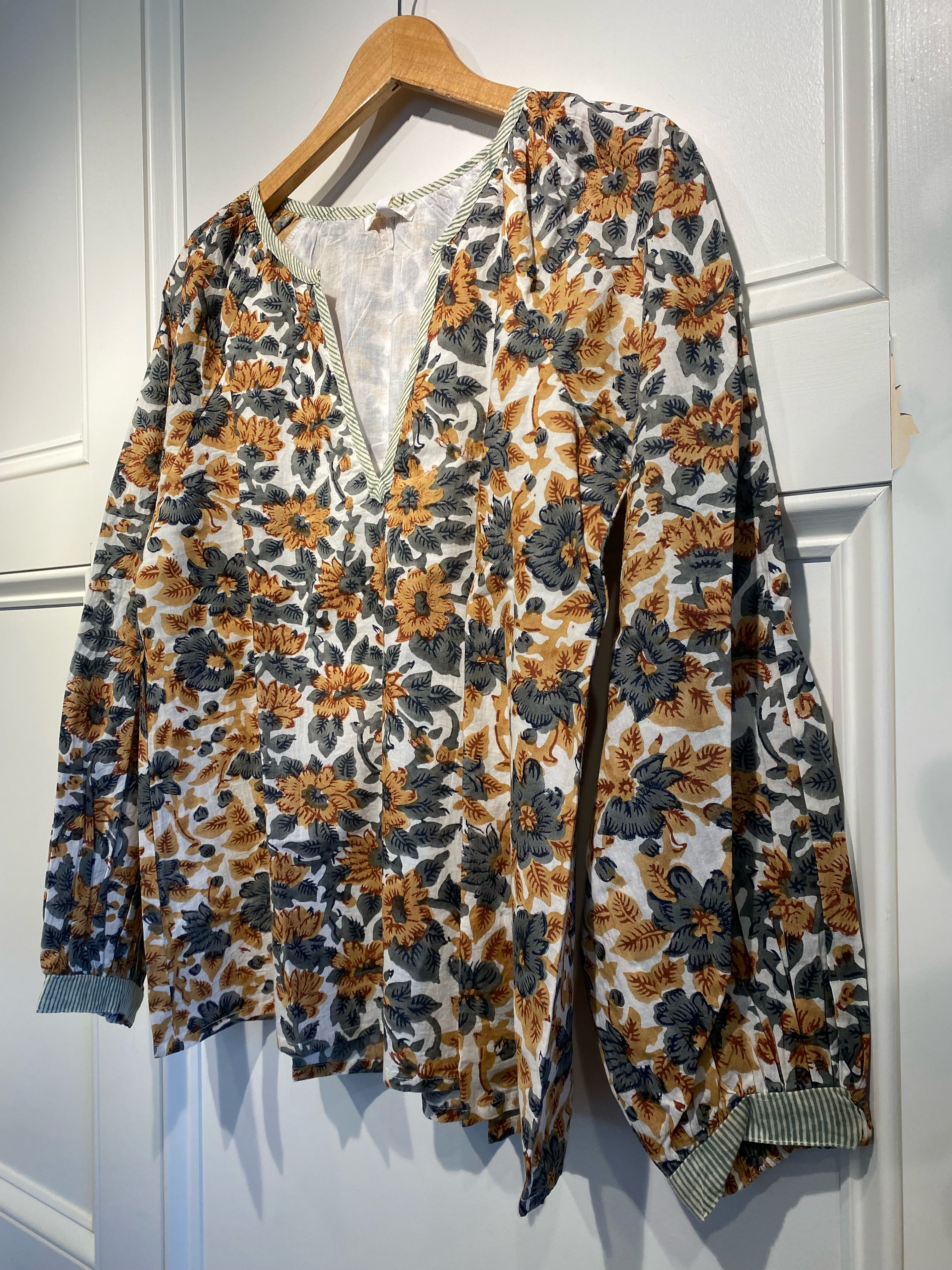 Anna Cate Brayden Blouse Toffee Floral